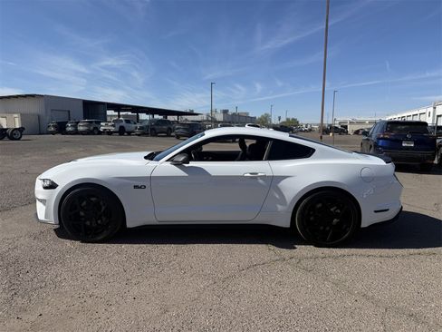 Used 2020 Ford Mustang GT Premium image 3