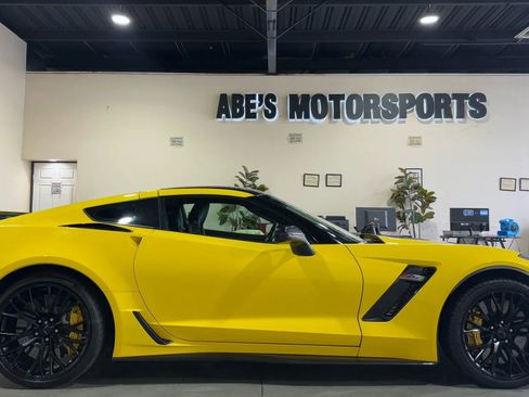 Used 2016 Chevrolet Corvette Z06 w/ 3LZ Preferred Equipment Group image 5