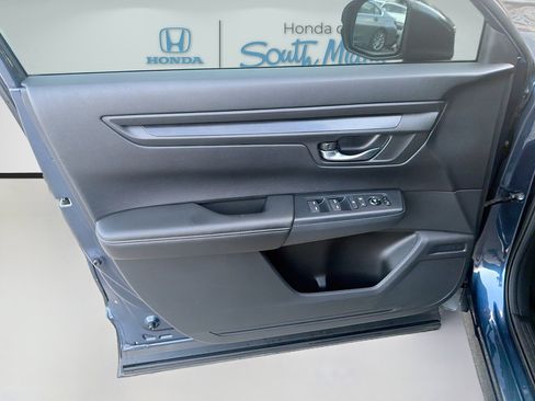 Certified 2025 Honda CR-V LX image 19