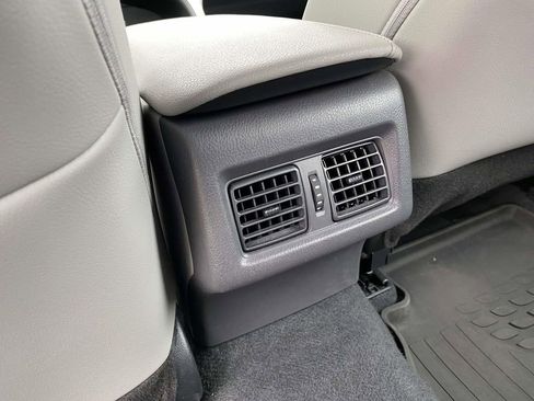 Used 2024 Toyota Camry XLE FWD image 11