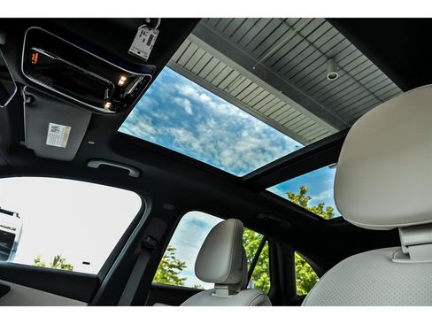 New 2026 Mercedes-Benz GLC 350e 4MATIC image 11