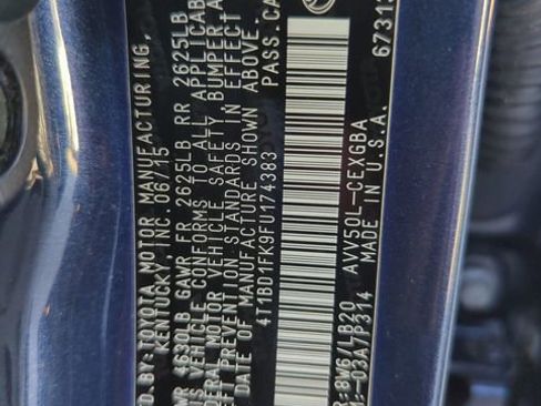 Used 2015 Toyota Camry XLE image 35