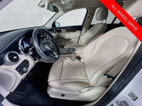 Used 2019 Mercedes-Benz GLC 300 4MATIC image 20