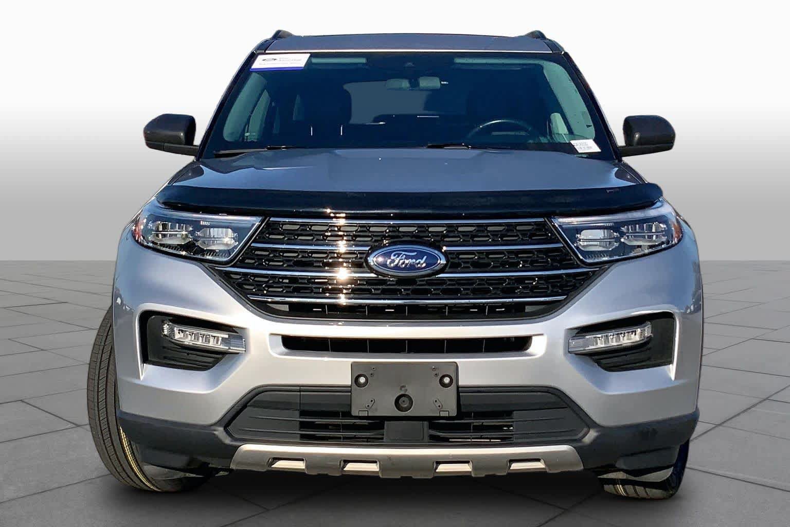 Certified 2022 Ford Explorer XLT w/ Equipment Group 202A RWD image 4