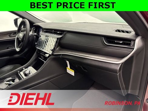 New 2026 Jeep Grand Cherokee Altitude image 16