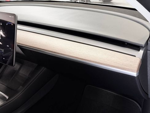 Used 2023 Tesla Model Y Long Range image 25