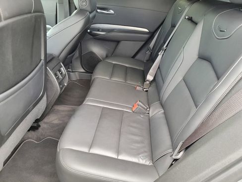 Used 2024 Cadillac XT4 Premium Luxury image 7