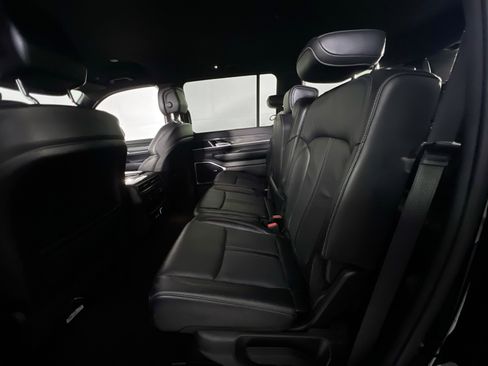 Used 2022 Jeep Wagoneer Series II image 25