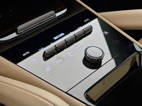 New 2026 Porsche Cayenne image 20