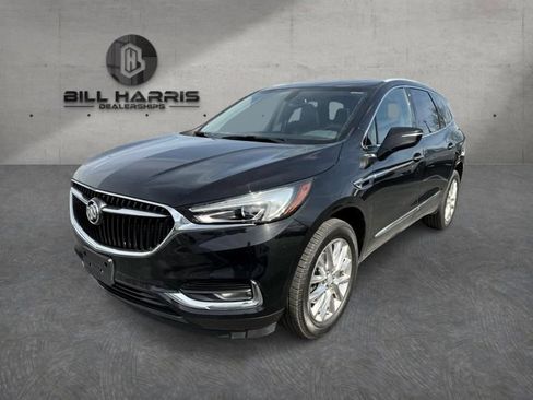Used 2020 Buick Enclave Essence w/ Sound and Sites Package image 1