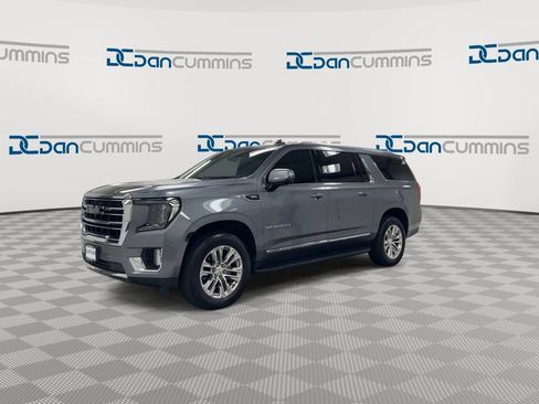 Used 2022 GMC Yukon XL SLT w/ SLT Premium Package AWD/4WD image 4