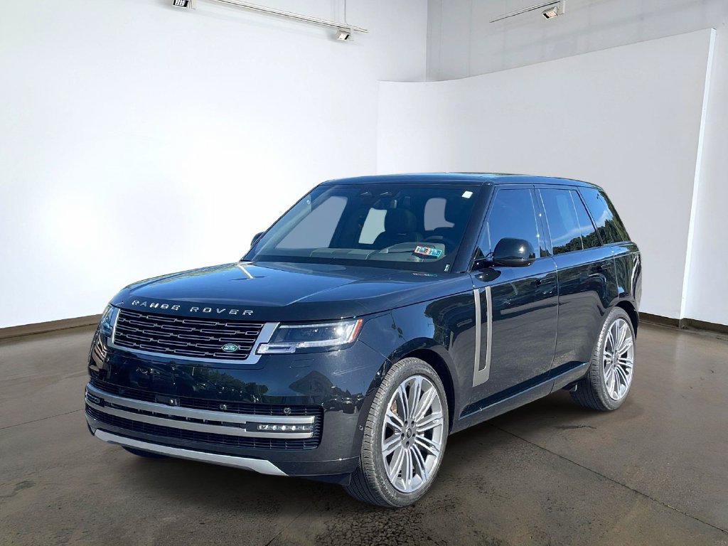 Used 2025 Land Rover Range Rover SE AWD/4WD image 1