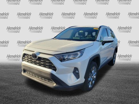 Used 2021 Toyota RAV4 XLE Premium FWD image 4