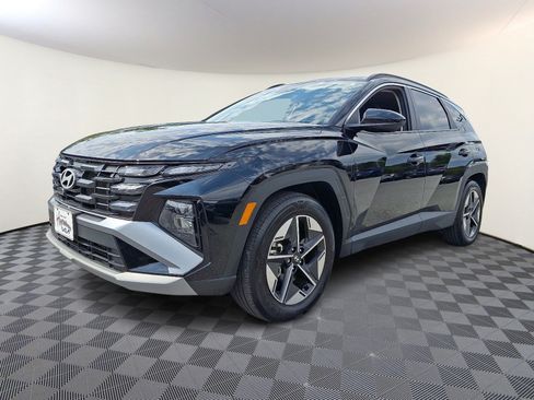 Used 2025 Hyundai Tucson SEL FWD image 3