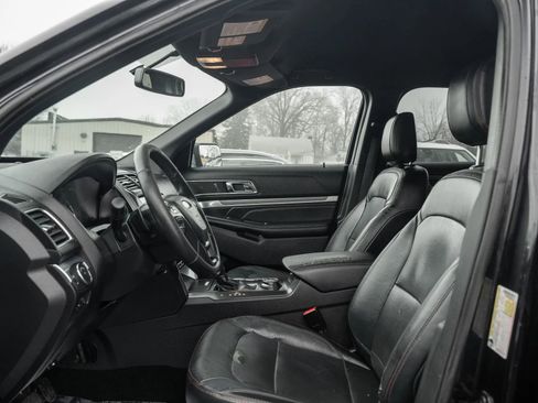 Used 2019 Ford Explorer Sport image 7