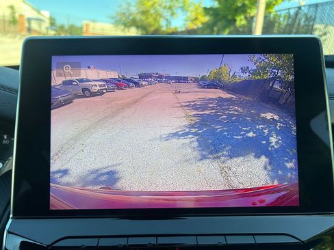 Used 2025 Jeep Compass Trailhawk image 17