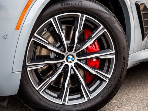 New 2026 BMW X5 xDrive50e w/ Executive Package AWD/4WD image 9