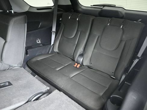Certified 2023 Ford Explorer XLT RWD image 14
