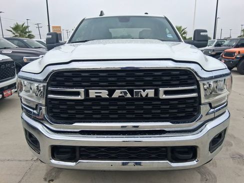 Used 2024 RAM 2500 Big Horn AWD/4WD image 2