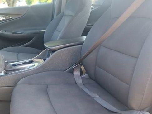 Used 2022 Chevrolet Malibu LT FWD image 11