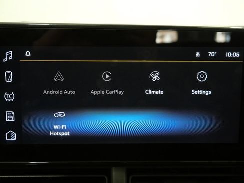 Used 2025 Chevrolet Trax LT FWD image 17