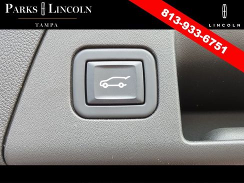 Used 2022 Buick Envision Essence w/ Technology Package II AWD/4WD image 9