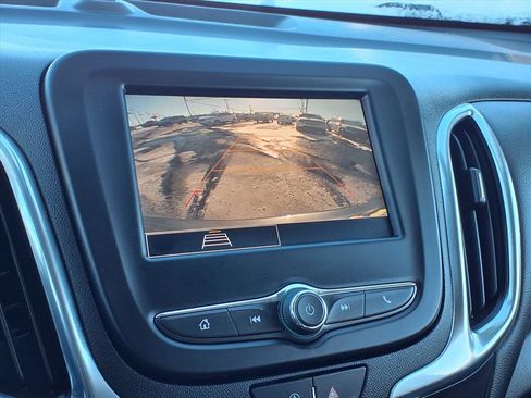 Used 2022 Chevrolet Equinox LT w/ LPO, Floor Liner Package image 7