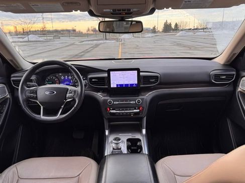 Used 2020 Ford Explorer Limited w/ Class III Trailer Tow Package image 14