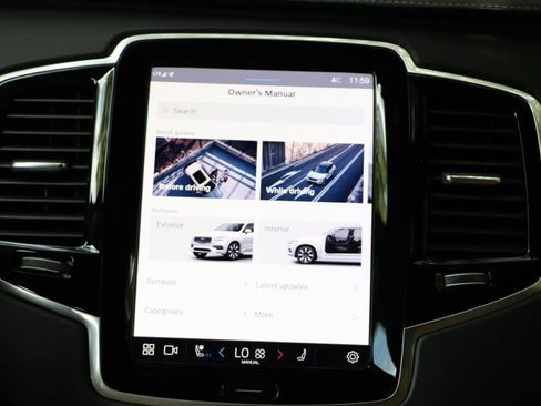 Used 2023 Volvo XC90 T8 Ultimate AWD/4WD image 37