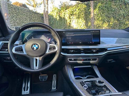 Used 2023 BMW X7 M60i w/ Executive Package image 26