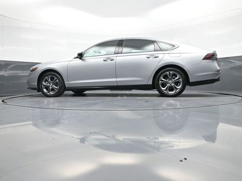 Certified 2025 Honda Accord EX-L image 31