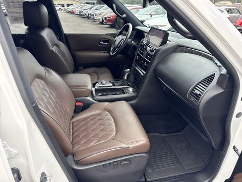 Used 2023 Nissan Armada Platinum w/ Captain's Chairs Package image 40