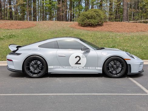 Certified 2025 Porsche 911 GT3 RWD image 31