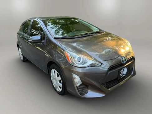 Used 2016 Toyota Prius C One FWD image 3