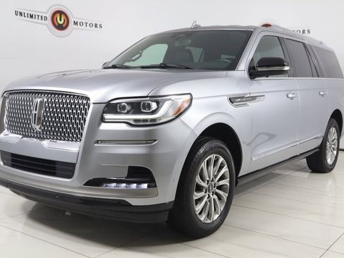 Used 2024 Lincoln Navigator L 4WD image 5