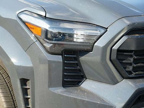 Used 2026 Toyota Tacoma TRD Sport AWD/4WD image 4