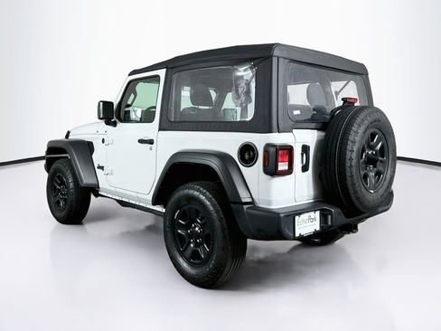 Used 2025 Jeep Wrangler Sport AWD/4WD image 5