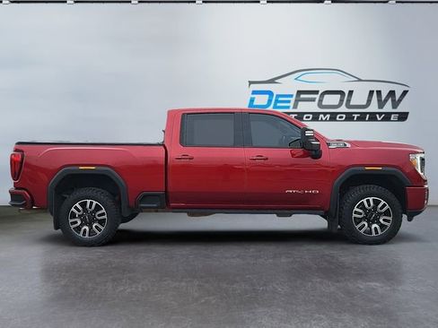 Used 2022 GMC Sierra 2500 AT4 image 2