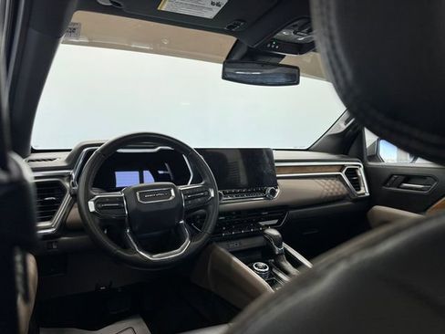 Used 2023 GMC Canyon Denali image 40