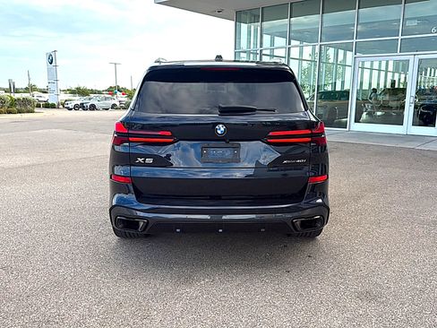 Used 2025 BMW X5 xDrive40i w/ M Sport Package AWD/4WD image 6