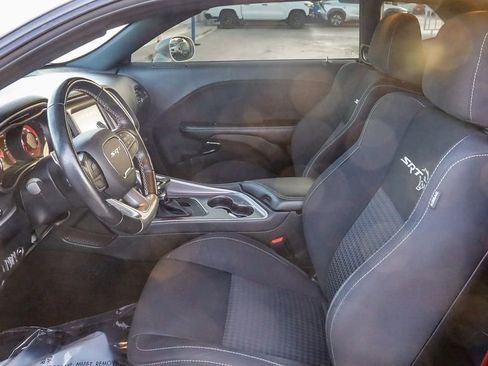 Used 2019 Dodge Challenger SRT Hellcat image 18
