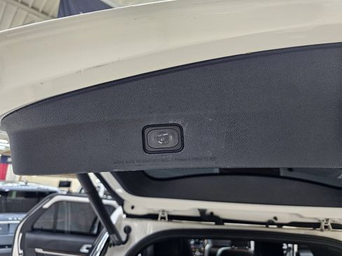 Used 2017 Ford Explorer Limited image 15