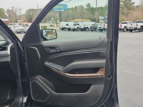 Used 2019 Chevrolet Tahoe LS image 24