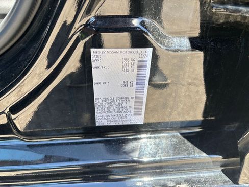 Used 2025 Nissan Altima 2.5 SV FWD image 29