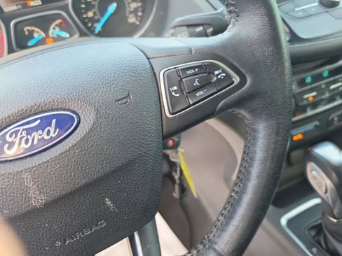 Used 2018 Ford Escape SEL AWD/4WD image 16