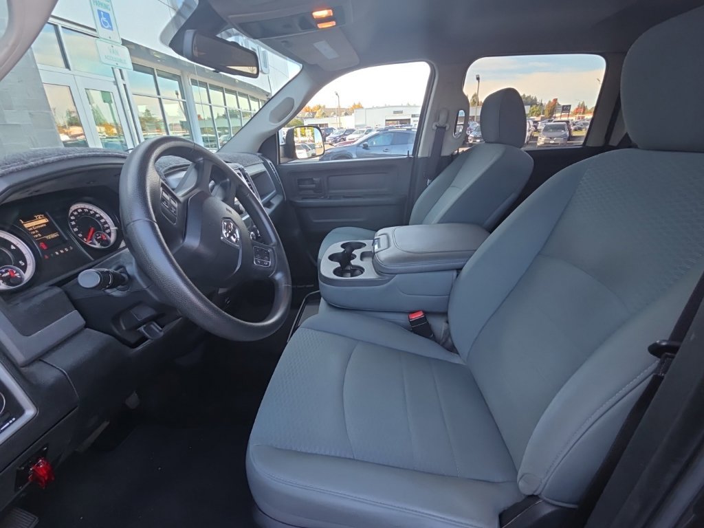Used 2014 RAM 3500 Tradesman w/ Chrome Appearance Group RWD image 10