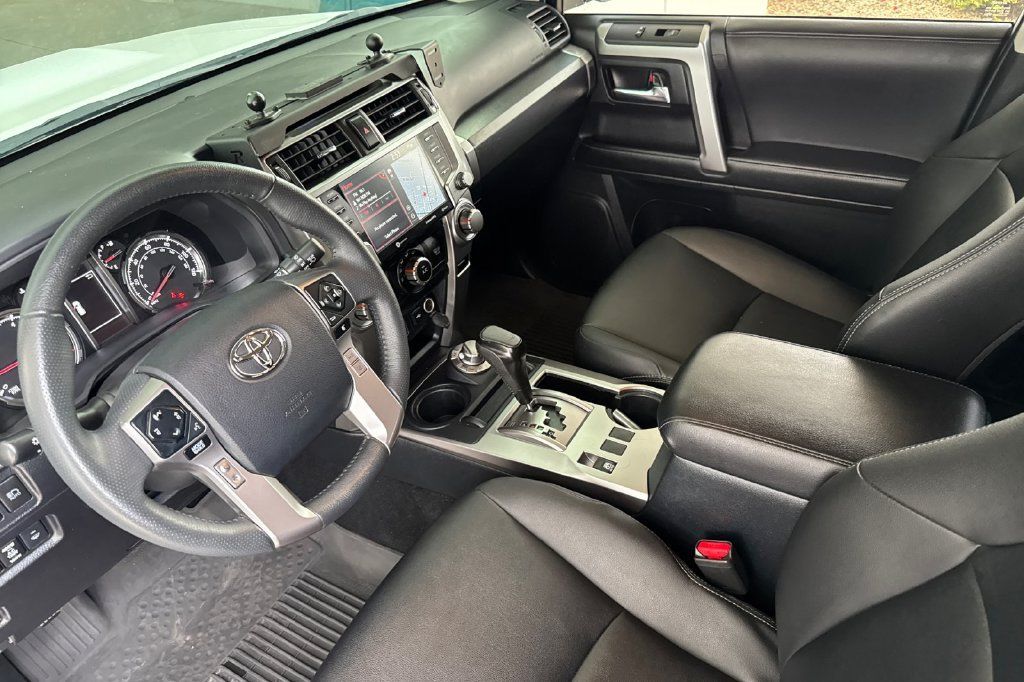 Used 2024 Toyota 4Runner TRD Sport w/ Technology Package AWD/4WD image 4