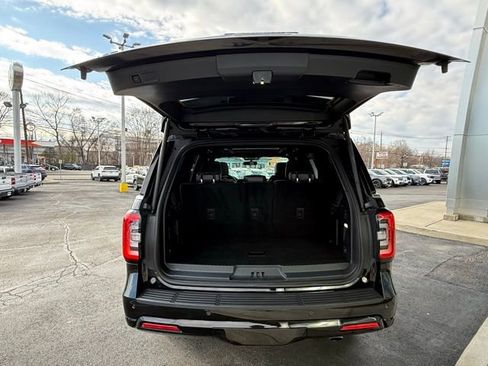 Certified 2023 Ford Expedition Limited image 8