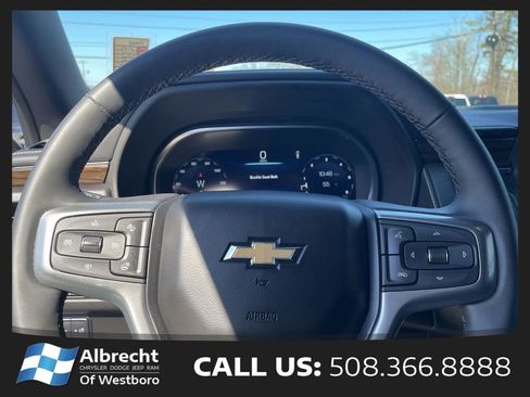 Used 2024 Chevrolet Tahoe Premier AWD/4WD image 28