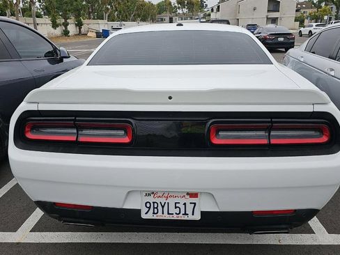Used 2022 Dodge Challenger R/T RWD image 5